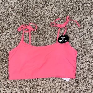 NWT Forever 21 hot pink bikini top size medium